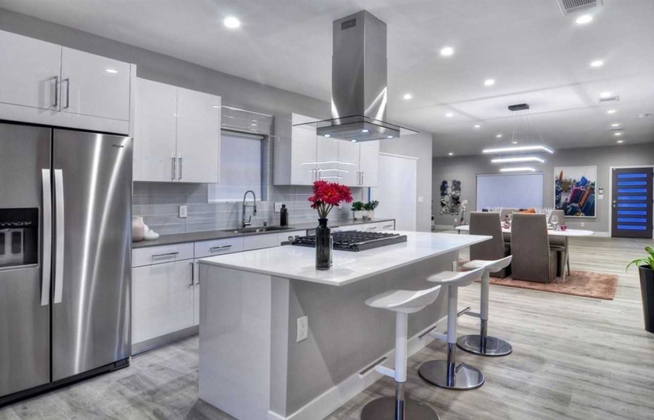 7007 Arlington Ave - Photo 3 of 22