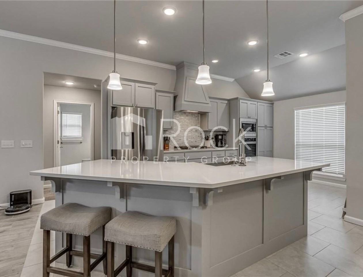 1105 Sw 137th Ct - Photo 6 of 34