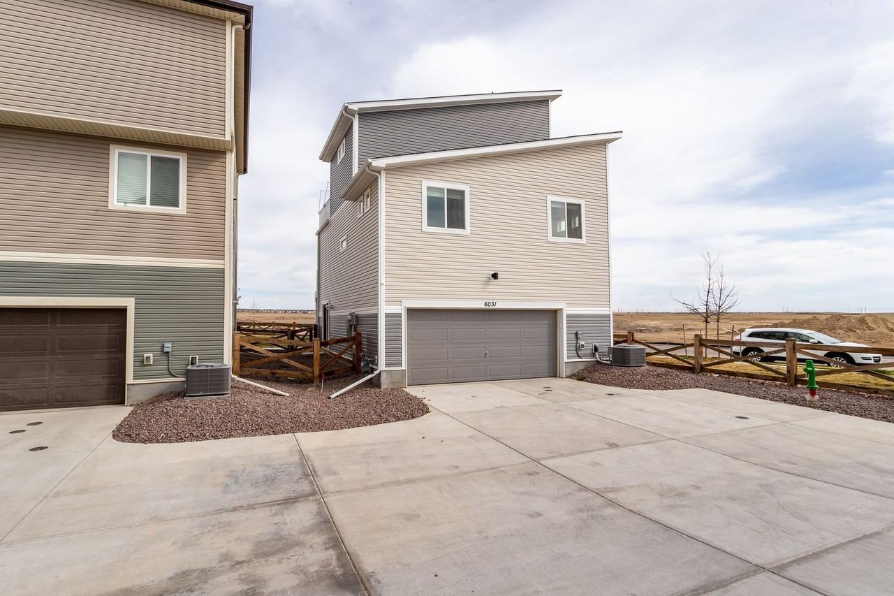 6031 Notch Top Way - Photo 3 of 36