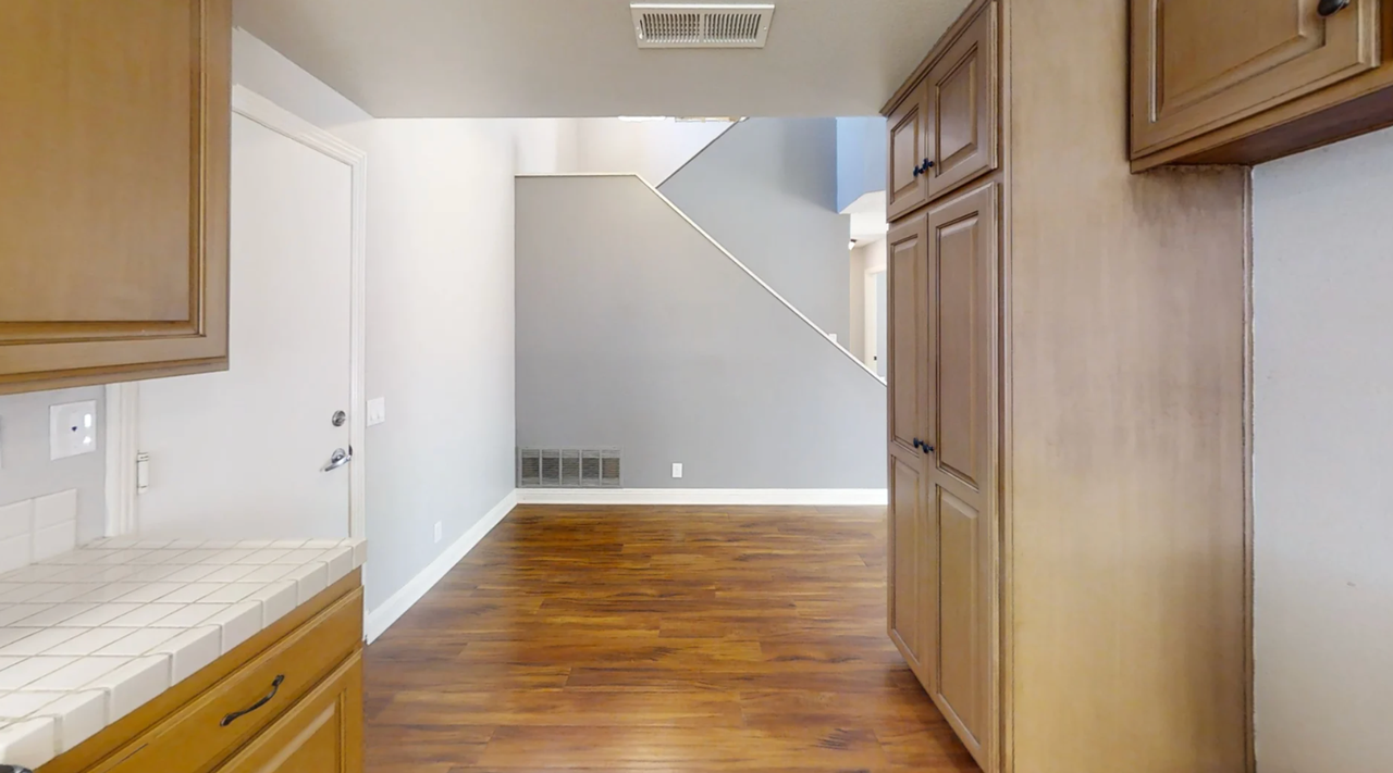 780 S Tourmaline Ct - Photo 6 of 15