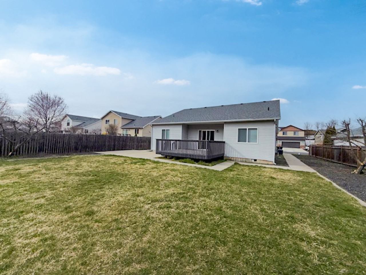 1102 Golden Hills Dr - Photo 2 of 14