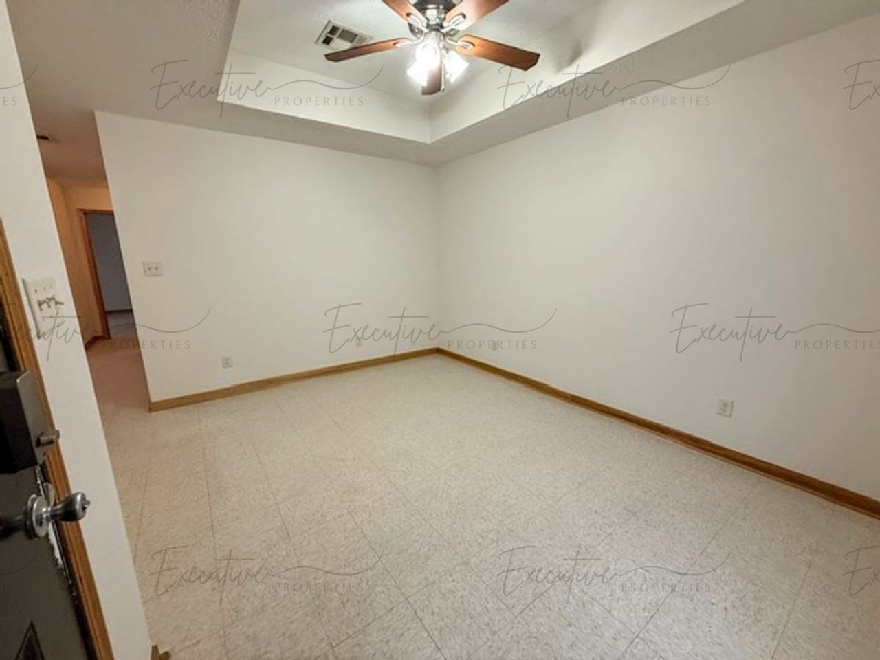 2204 N Malcolm St - Photo 4 of 13