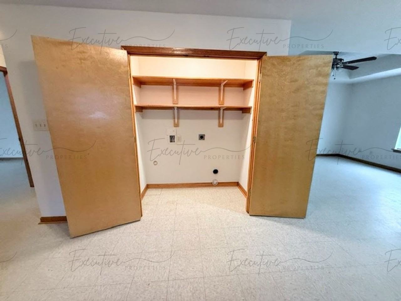 2204 N Malcolm St - Photo 7 of 13