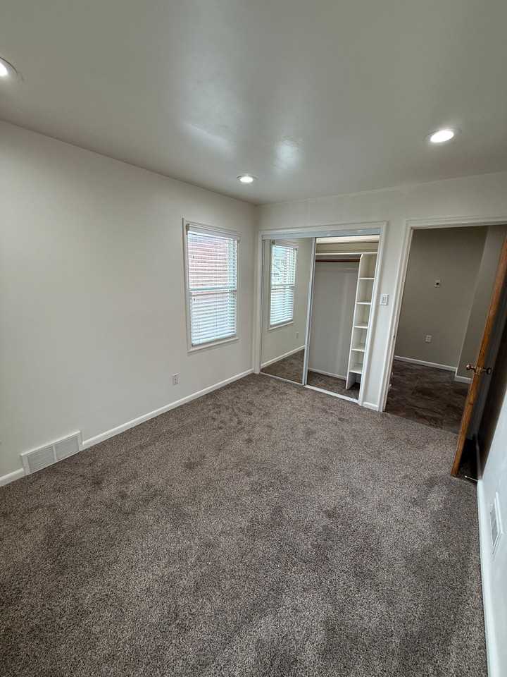 Beautiful home in Mapleton, UT - Photo 4 of 10