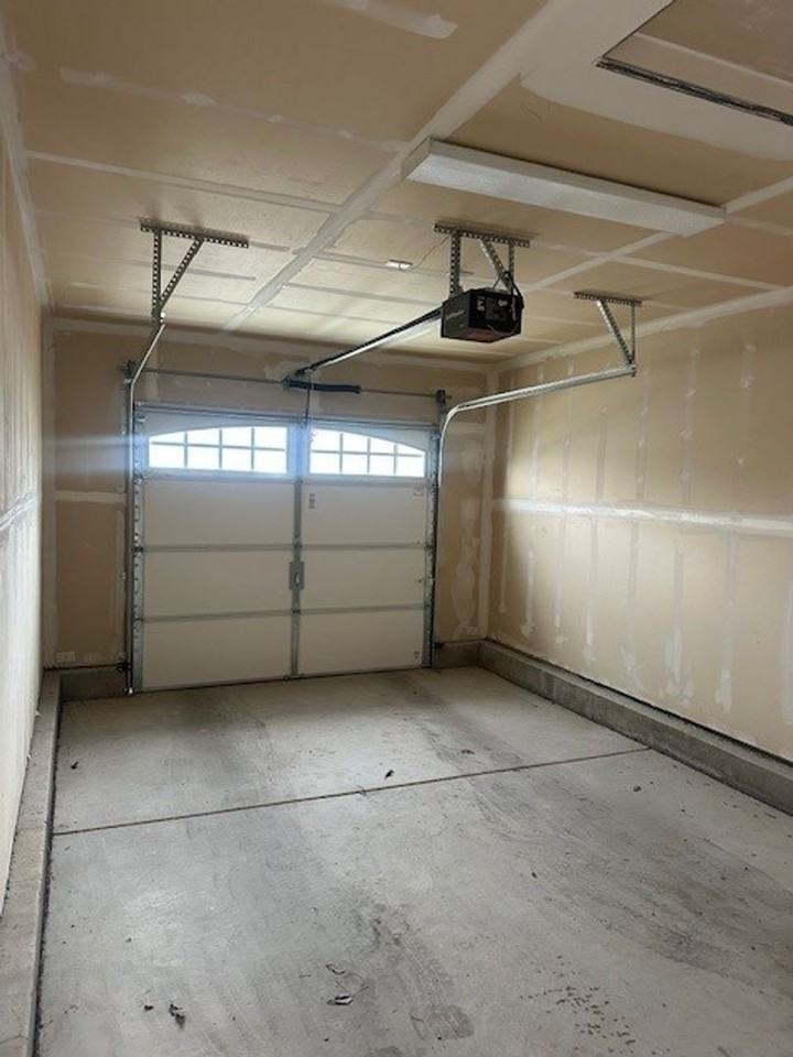 229 Heather Ln - Photo 3 of 19