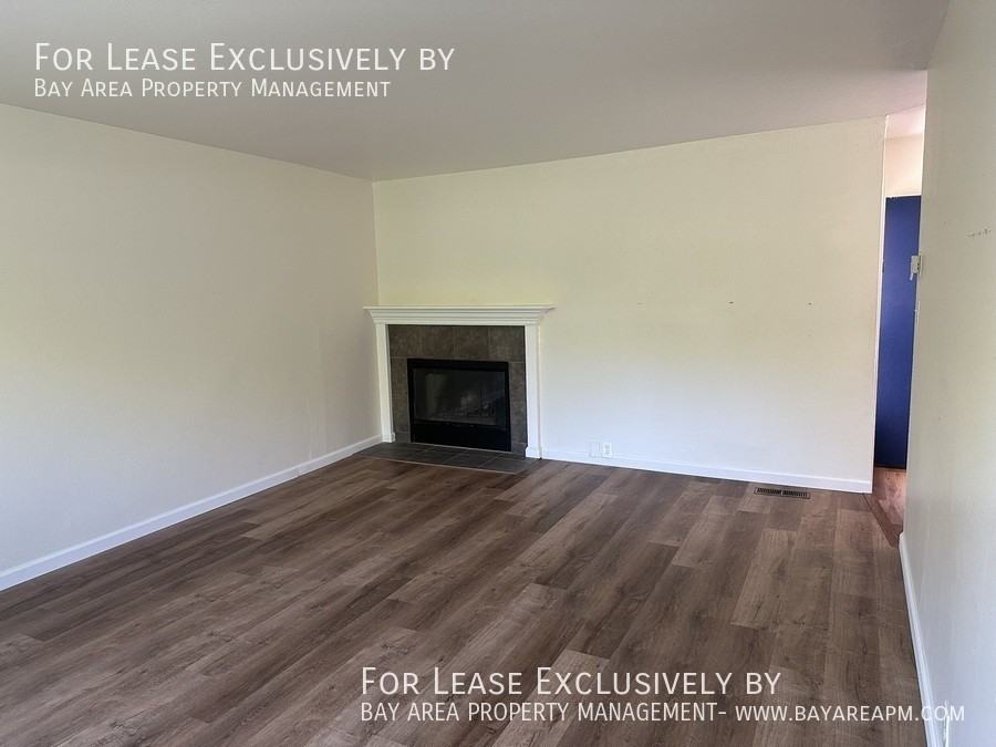 1218 Junipero Ave - Photo 3 of 10