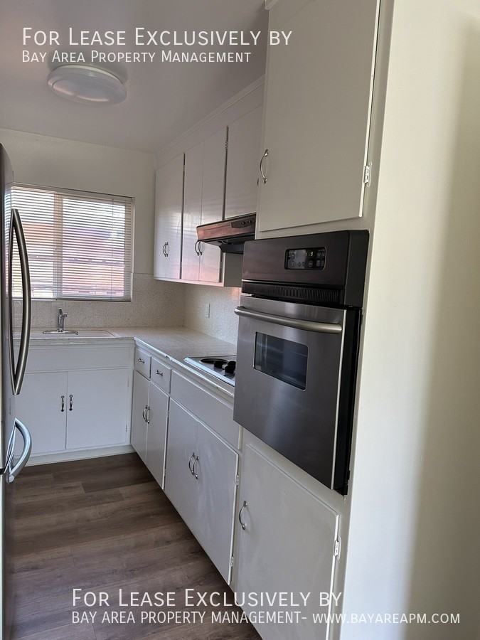 1218 Junipero Ave - Photo 6 of 10