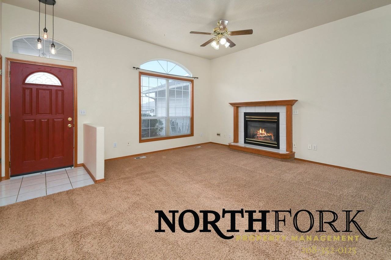 1428 N Sandlin Ave - Photo 2 of 13