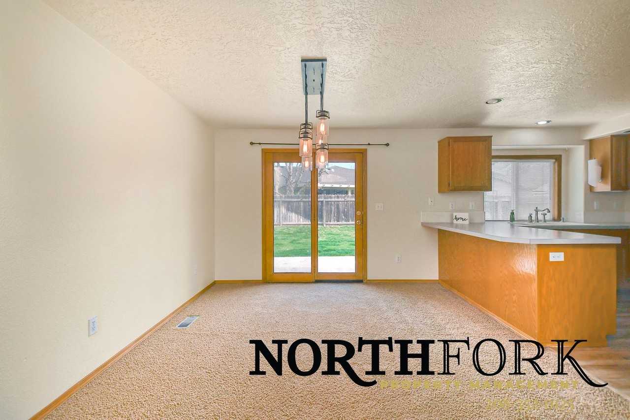 1428 N Sandlin Ave - Photo 4 of 13