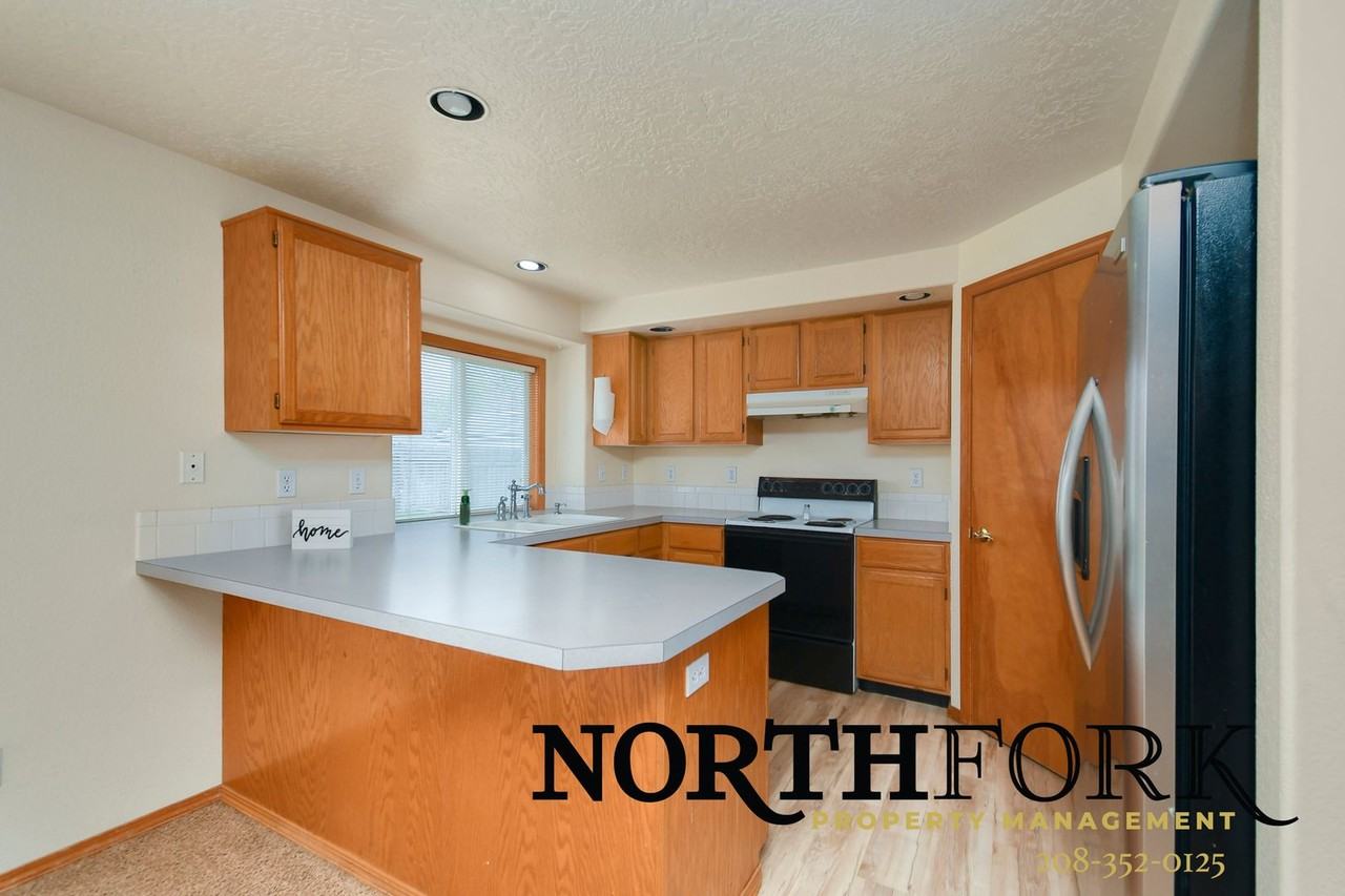 1428 N Sandlin Ave - Photo 5 of 13