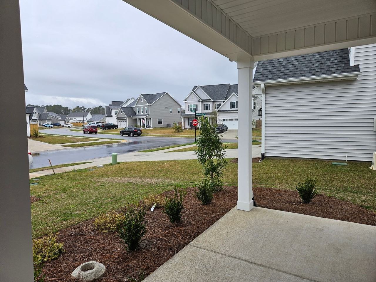 102 Lennox Ln - Photo 3 of 35