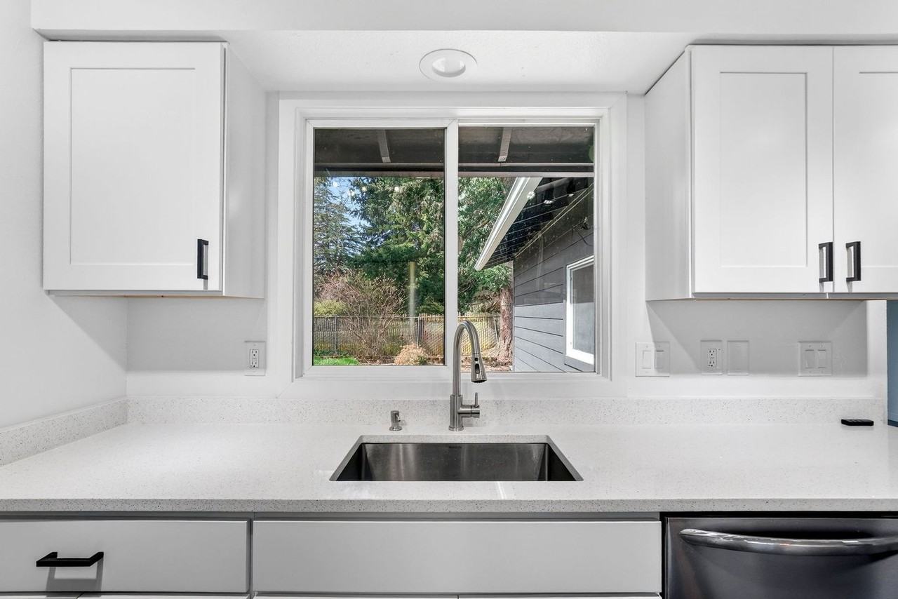 365 Ne Palmblad Dr - Photo 6 of 50