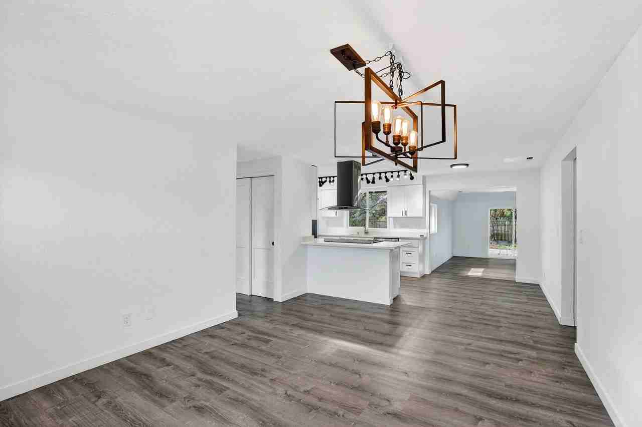 365 Ne Palmblad Dr - Photo 7 of 50