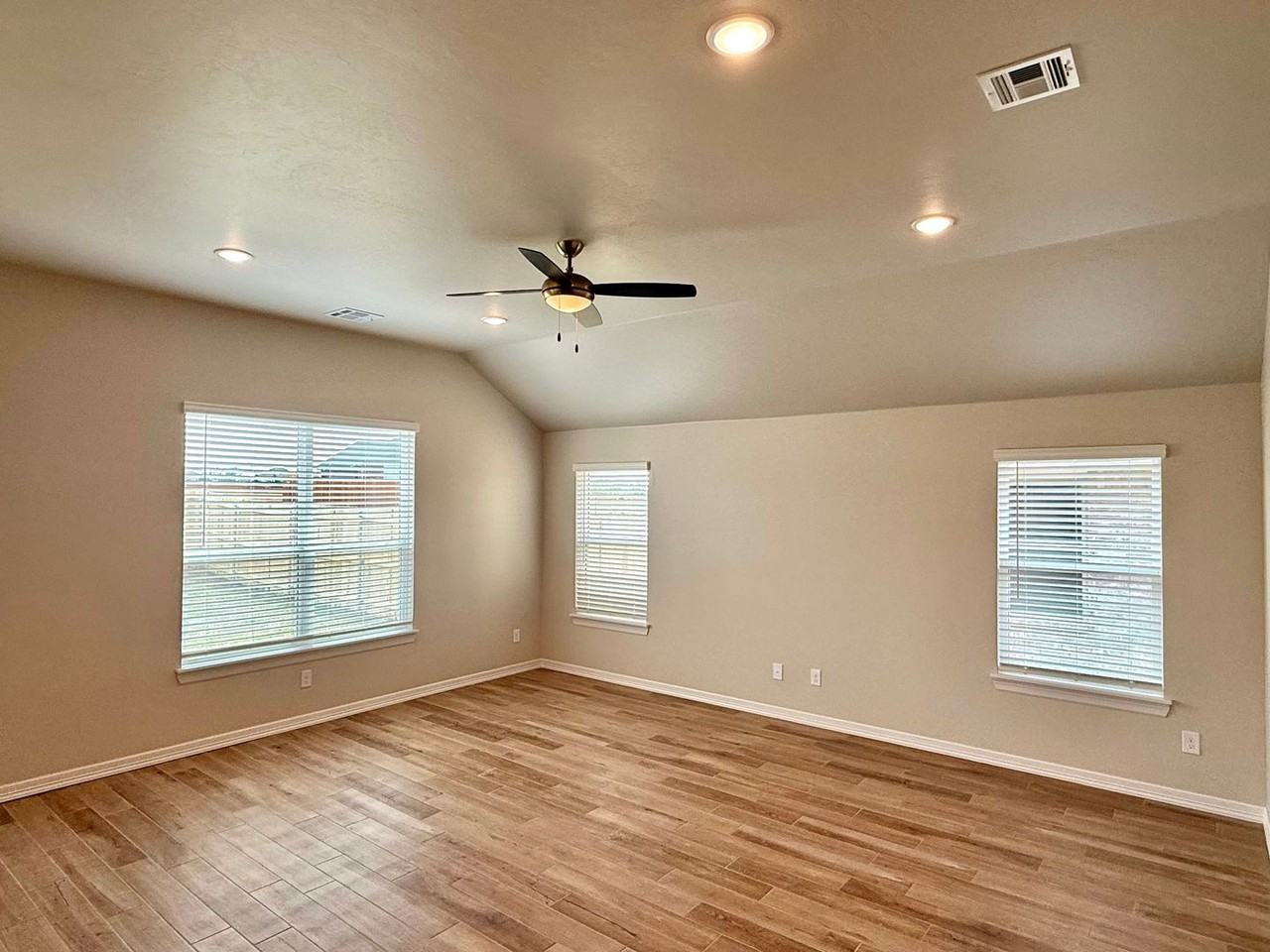 04200 04200 - Y #Y - Photo 5 of 16