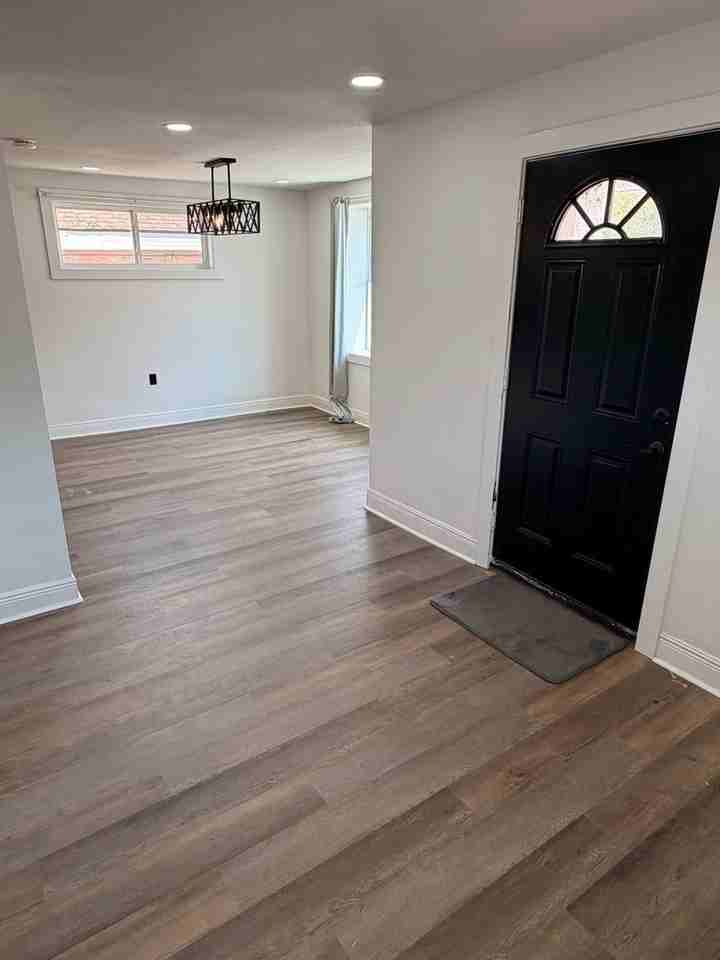 4210 Alfred St - Photo 5 of 18