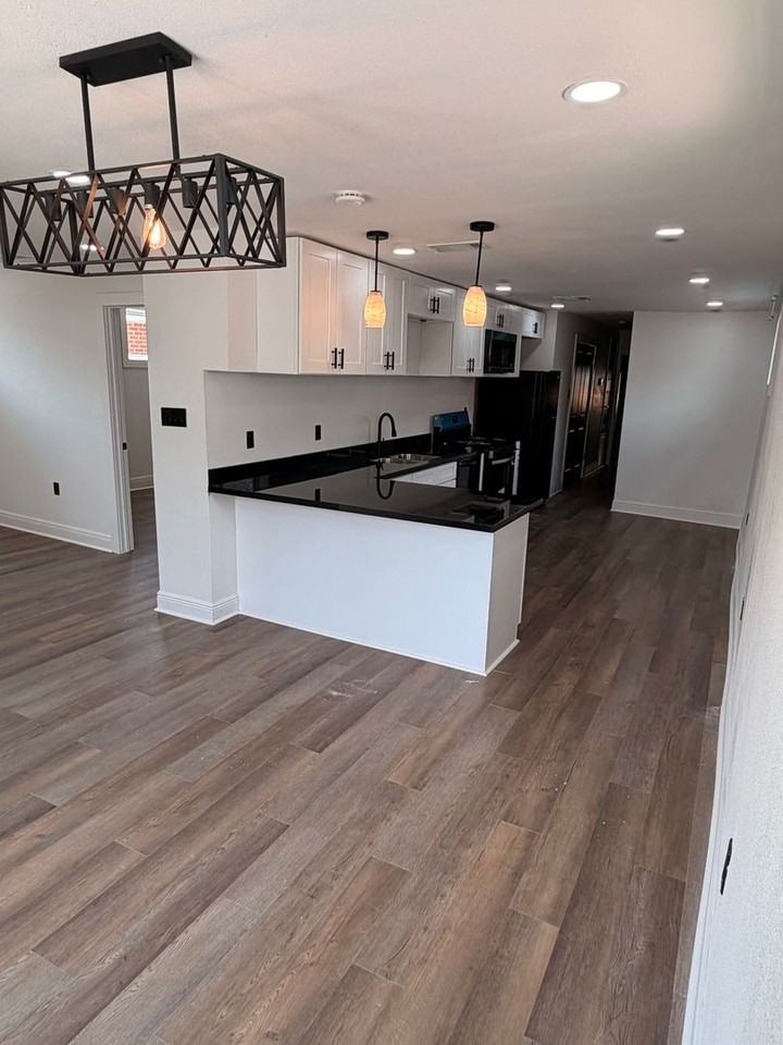 4210 Alfred St - Photo 7 of 18