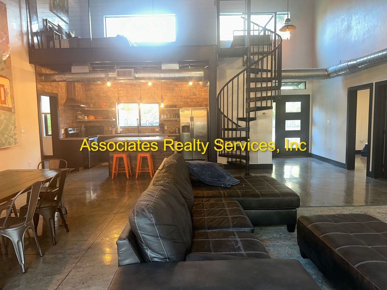 536 Nw 33rd Ave - Photo 7 of 34