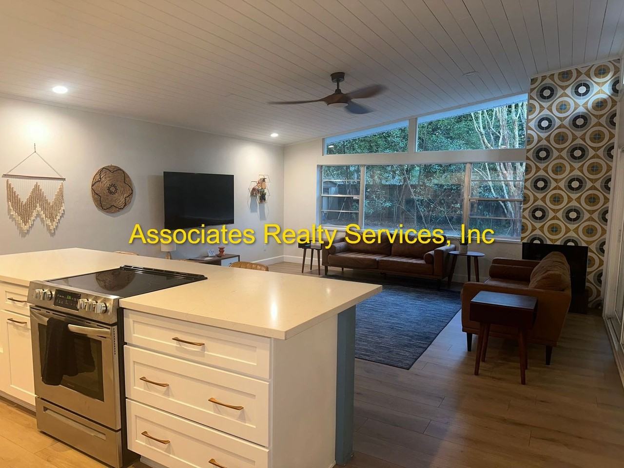 1211 Nw 25th Ter - Photo 2 of 27