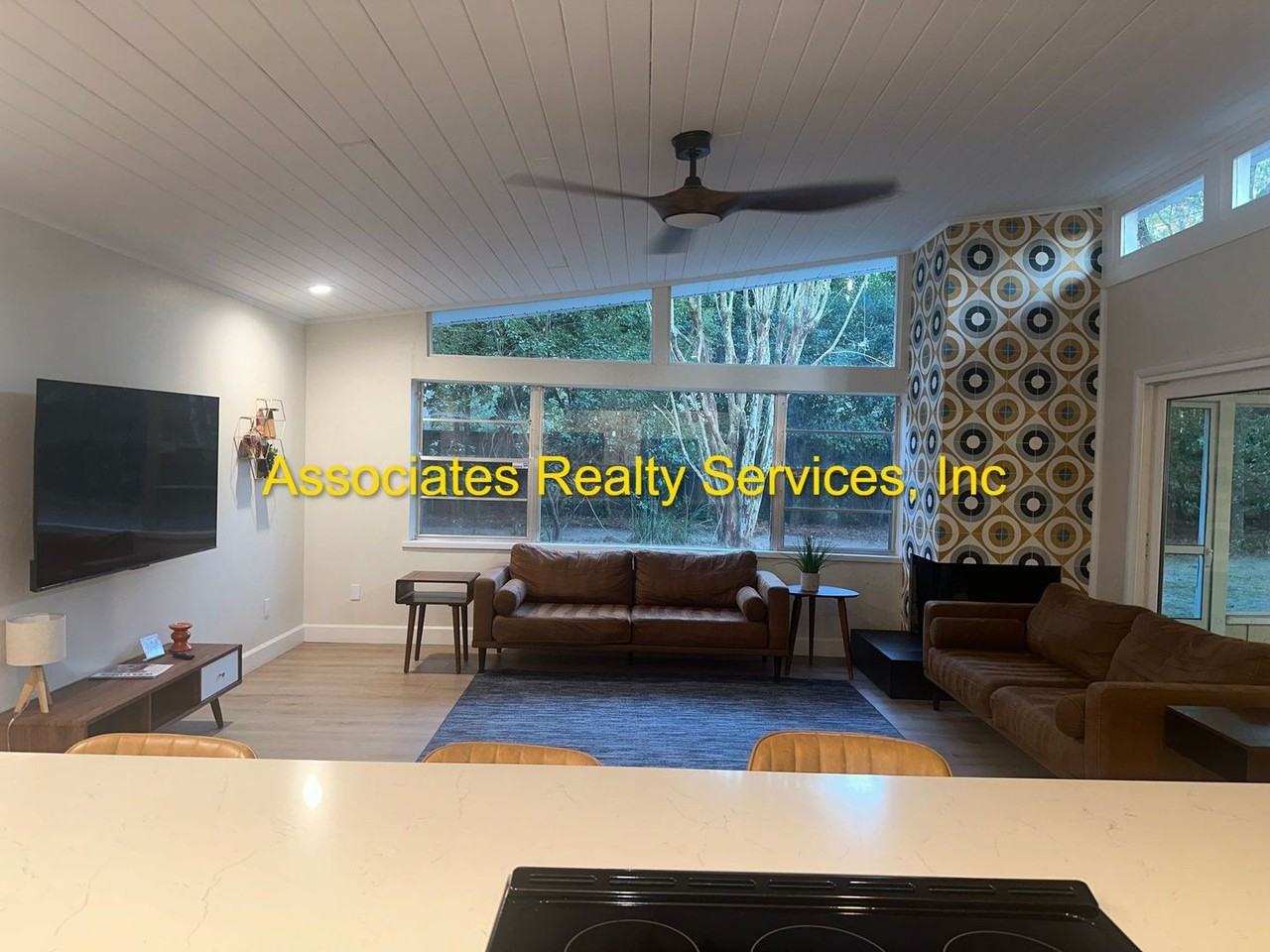 1211 Nw 25th Ter - Photo 3 of 27