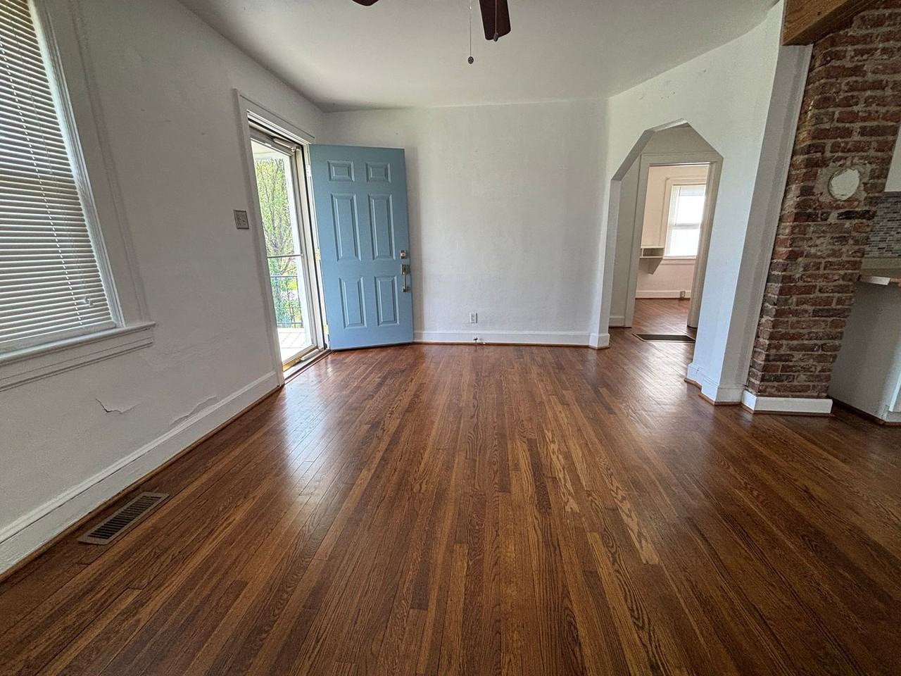 950 Morgan Ave Se - Photo 6 of 46