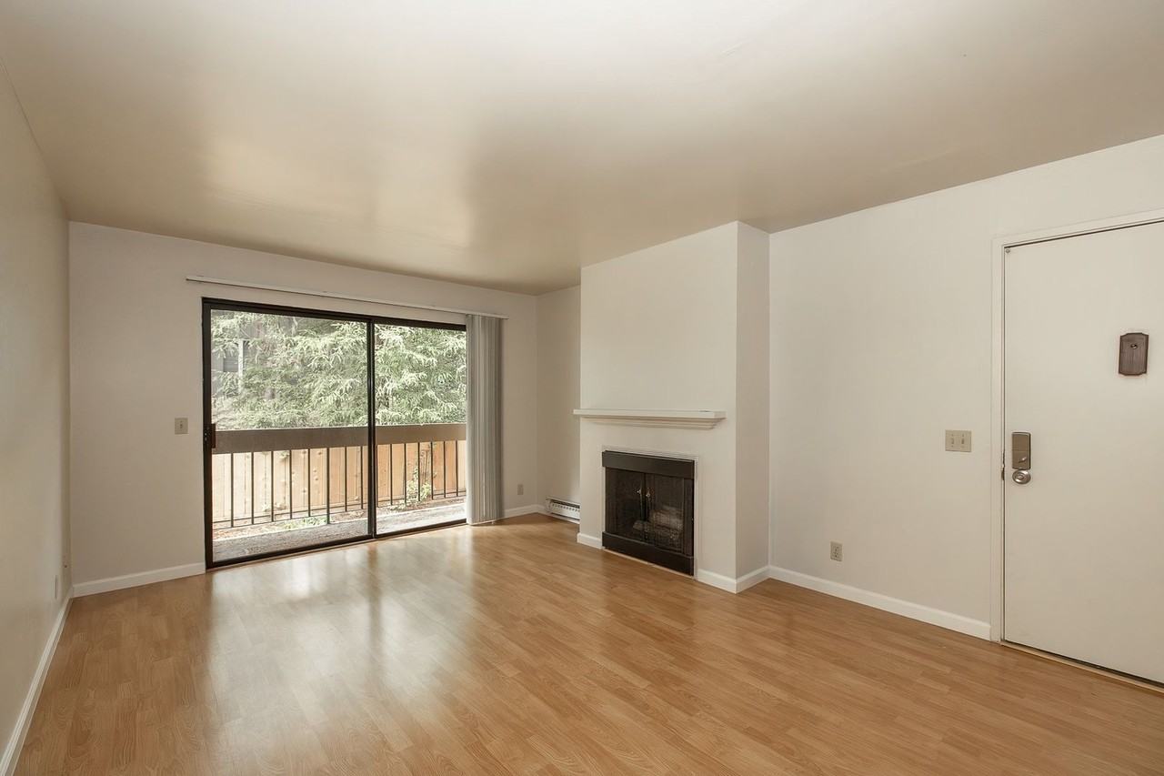 3205 Golden Oaks Ln - Photo 4 of 16