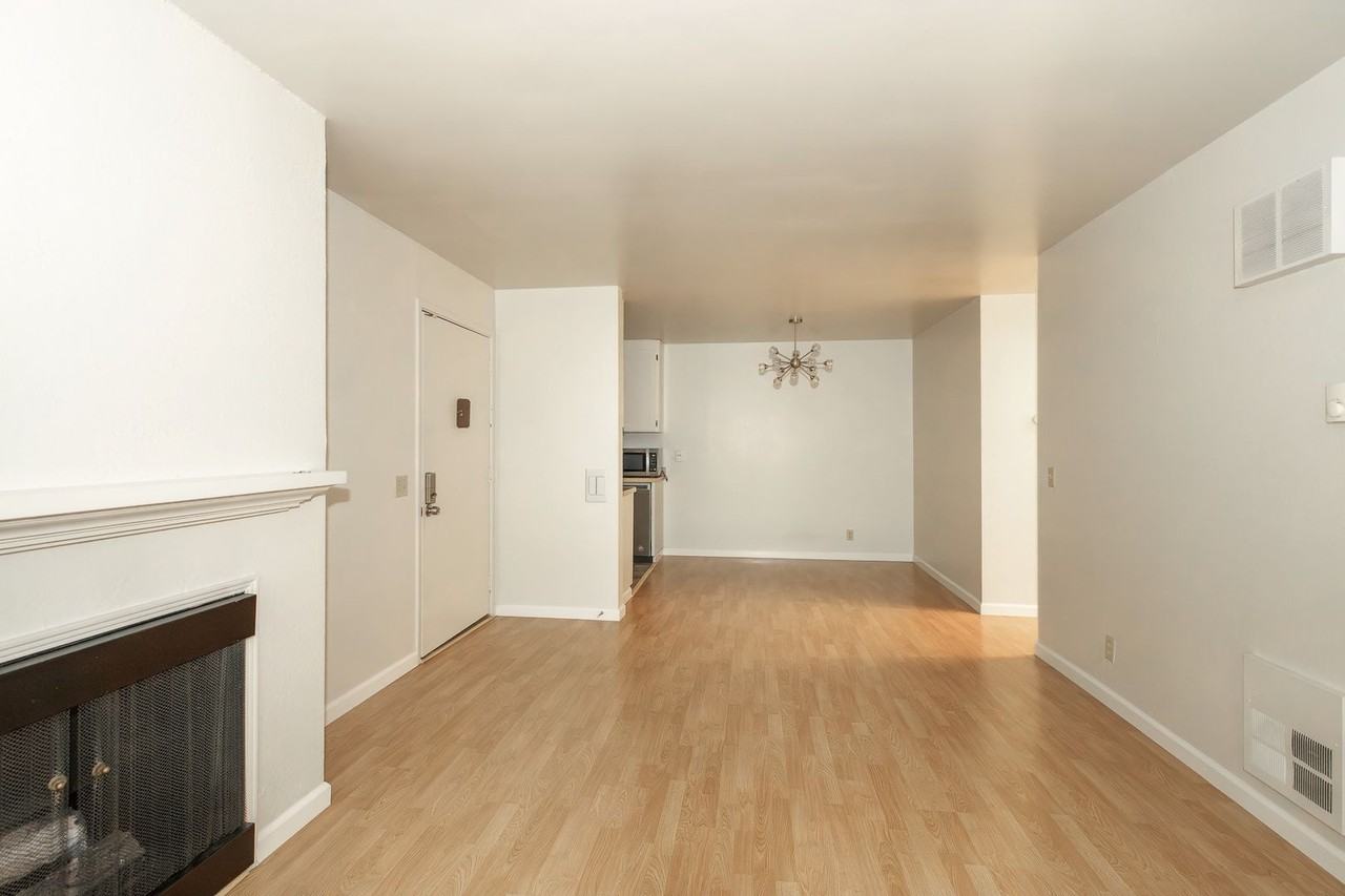 3205 Golden Oaks Ln - Photo 5 of 16