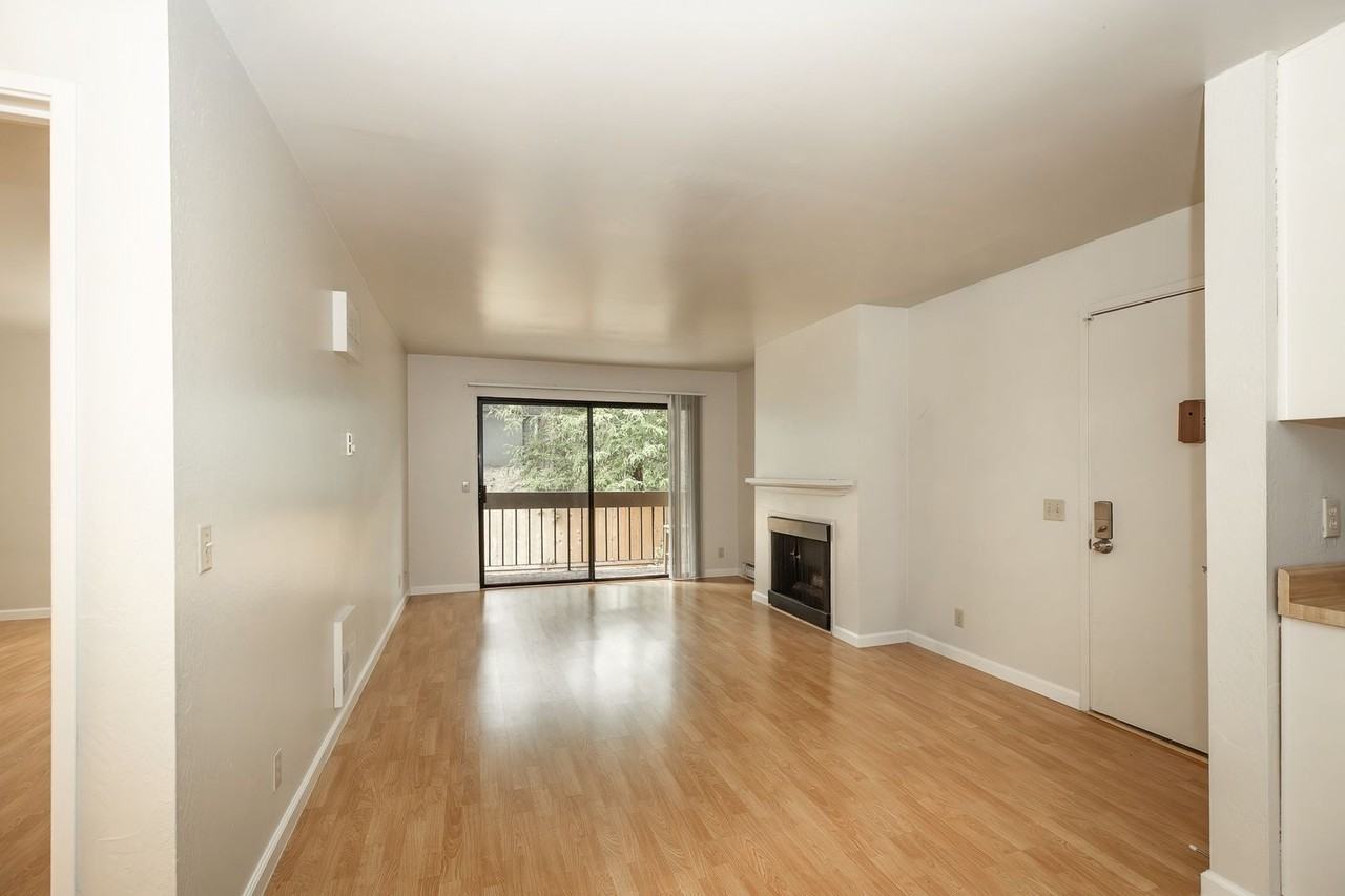 3205 Golden Oaks Ln - Photo 6 of 16