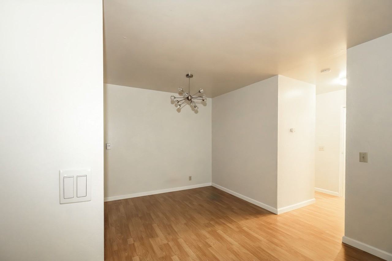 3205 Golden Oaks Ln - Photo 7 of 16