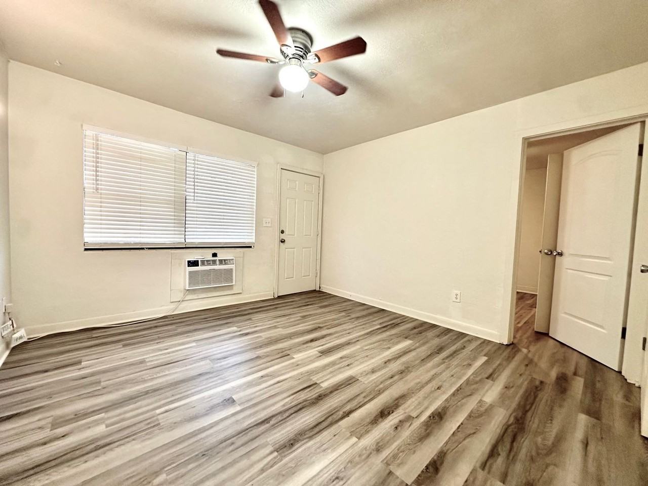 1102 Sunset Point Rd #2 - Photo 3 of 11