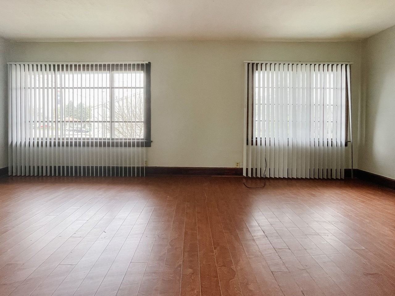 1920 S Gharkey St - Photo 5 of 19