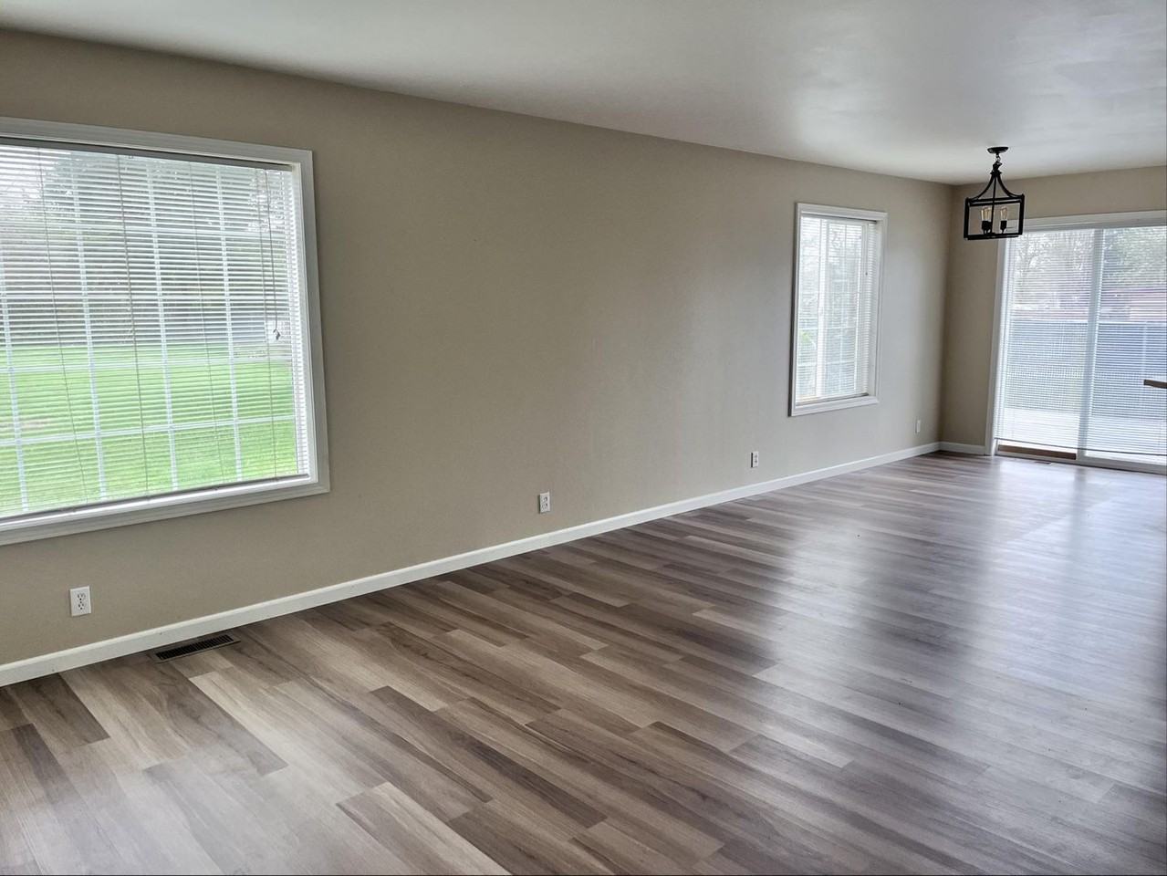 3239 Cherrywood Ave - Photo 5 of 13