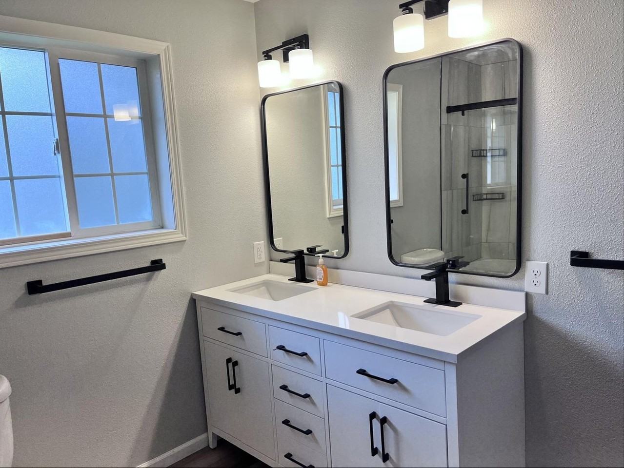 3239 Cherrywood Ave - Photo 7 of 13