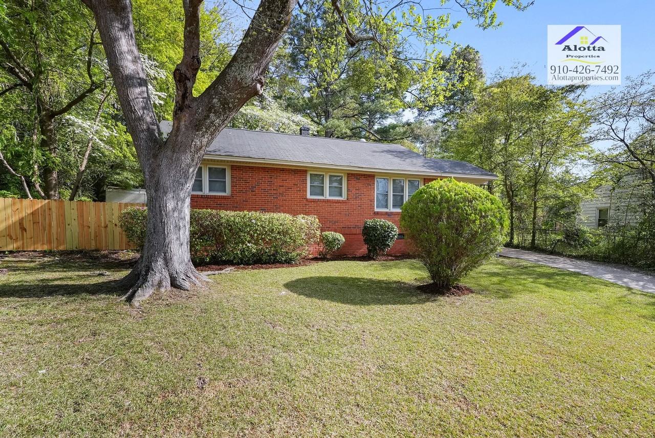 2054 Osceola Dr - Photo 2 of 23