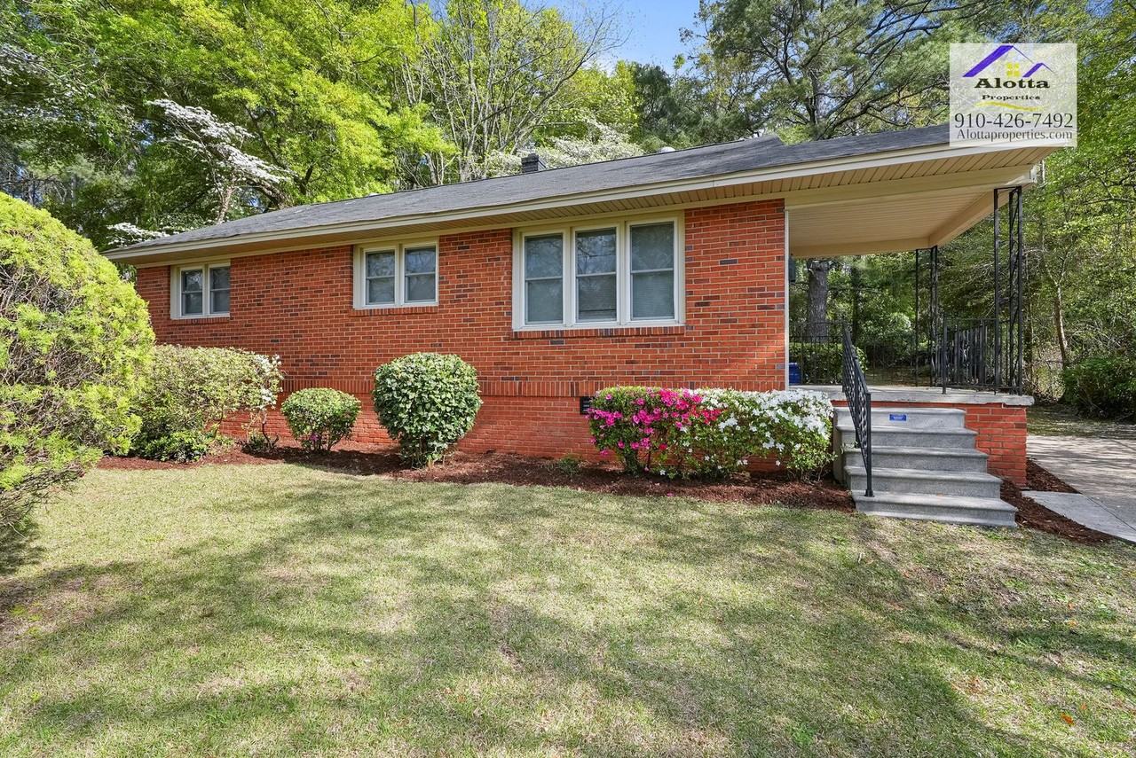 2054 Osceola Dr - Photo 3 of 23
