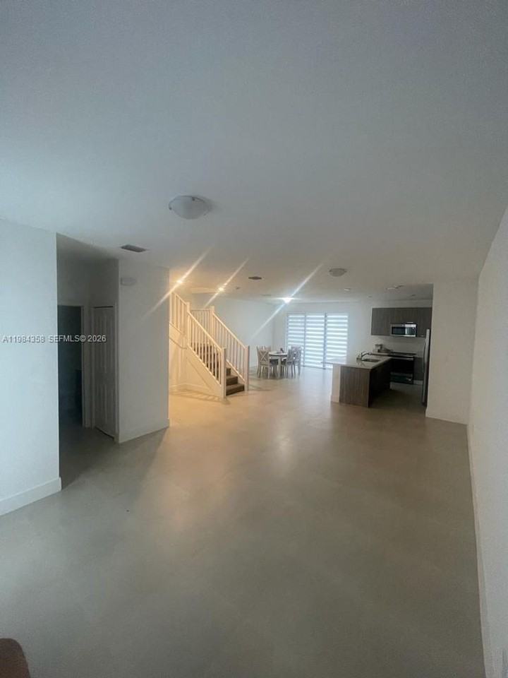 13637 Sw 157th Pl - Photo 3 of 13