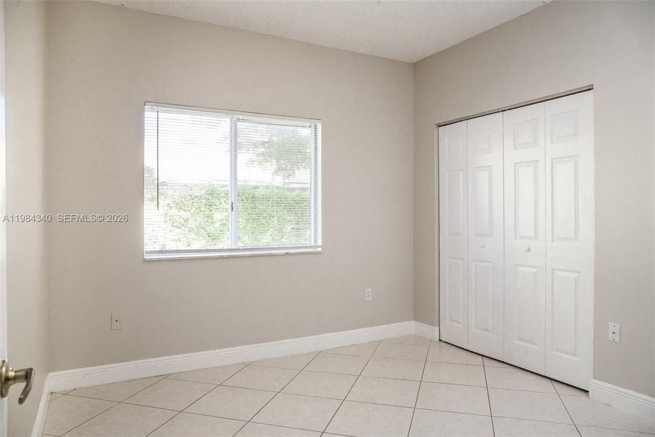 13233 Sw 203rd St - Photo 5 of 13