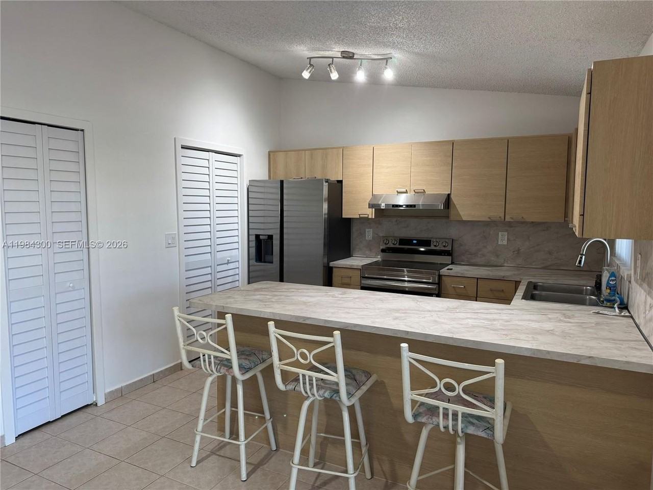 14325 Sw 11th Ter - Photo 2 of 21