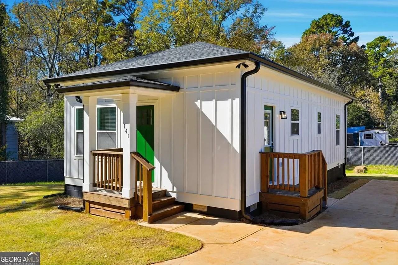 141 Kentucky Cir - Photo 2 of 12