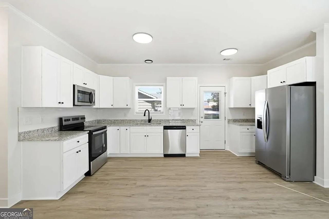 141 Kentucky Cir - Photo 5 of 12