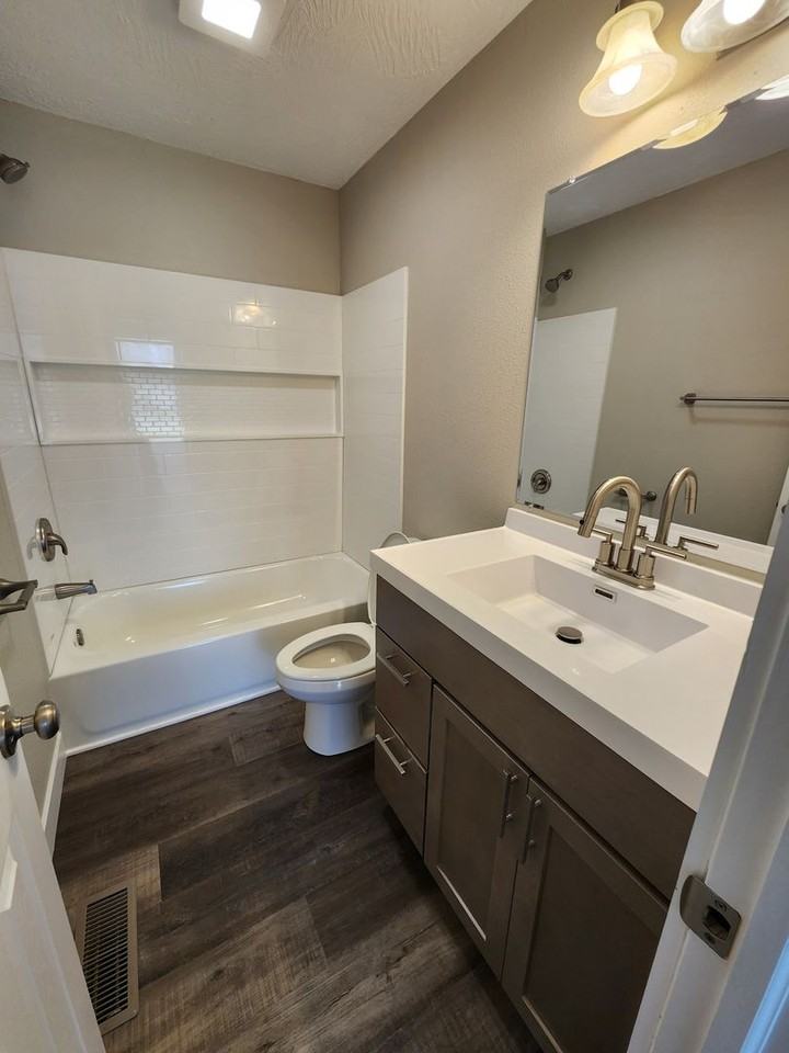 922 N Glenn Ave - Photo 5 of 22