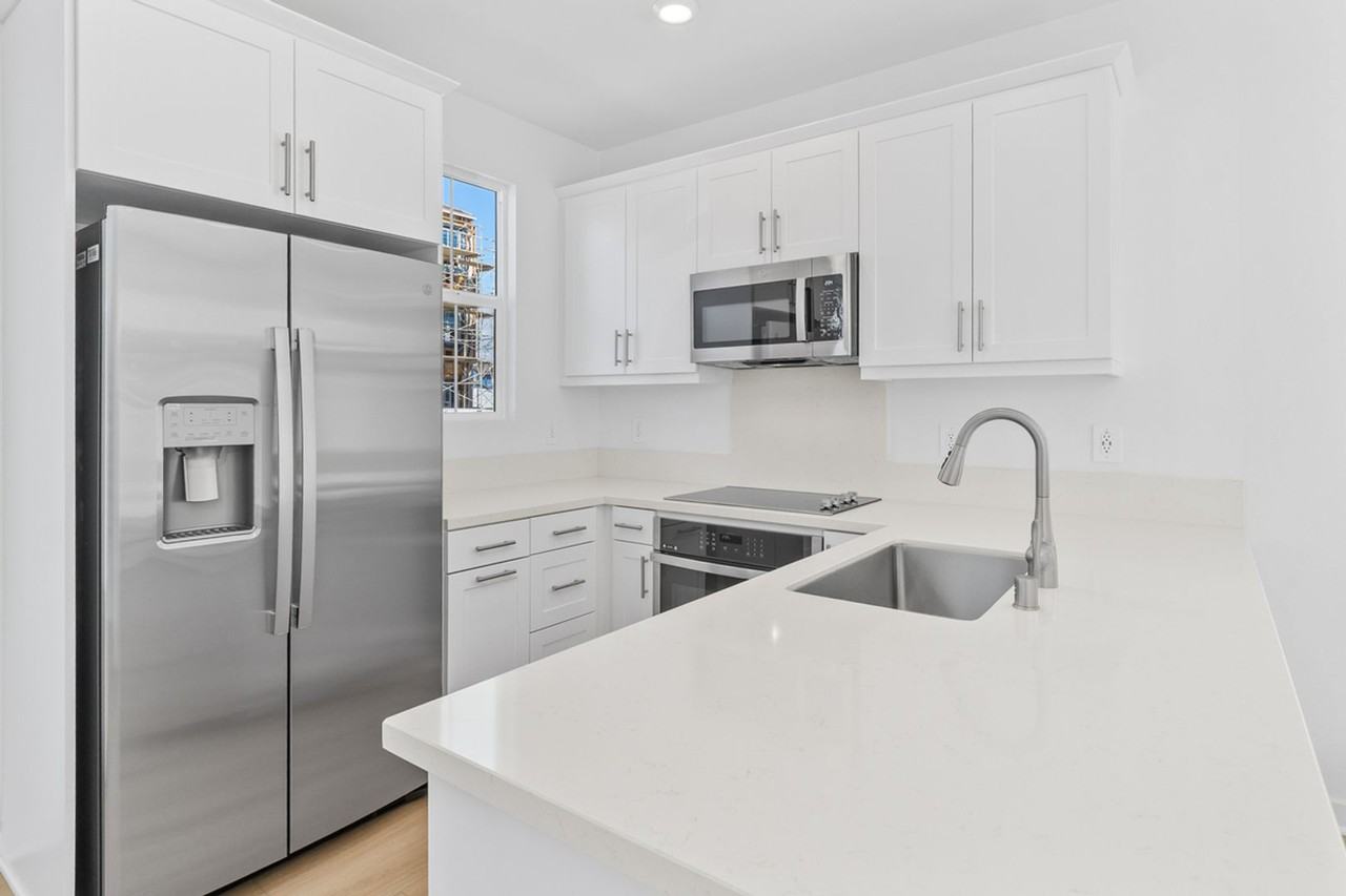 2618 E Lincoln Paseo - Photo 5 of 29