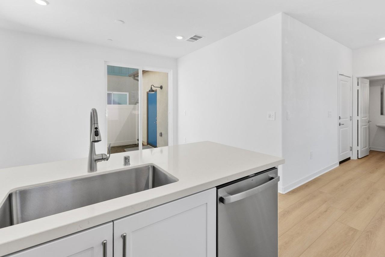 2618 E Lincoln Paseo - Photo 6 of 29