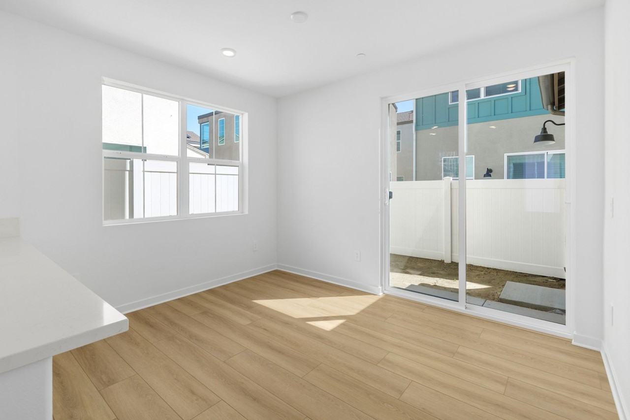 2618 E Lincoln Paseo - Photo 7 of 29