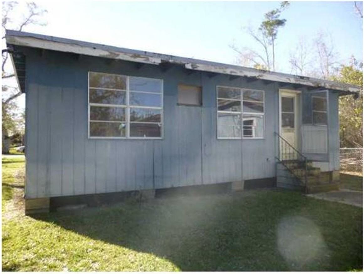 57415 Oaklawn St - Photo 7 of 7