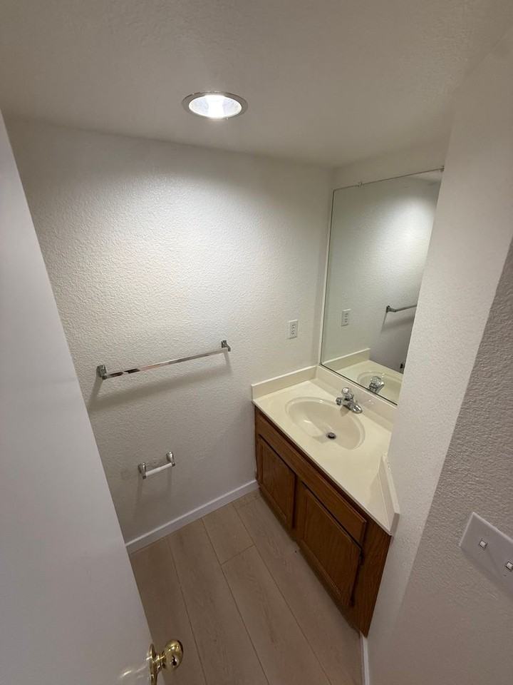 8163 Gualala Ct - Photo 6 of 13