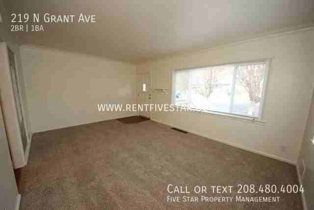 219 N Grant Ave - Photo 3 of 10