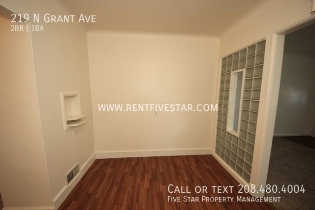 219 N Grant Ave - Photo 4 of 10