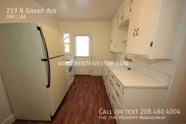 219 N Grant Ave - Photo 5 of 10