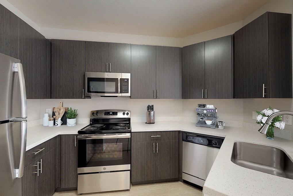 Waterford Place - Photo 7 of 50