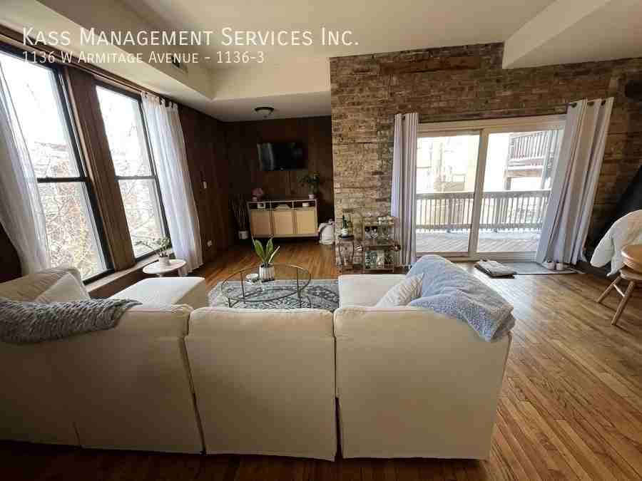 1136 W Armitage Ave #1136-3 - Photo 5 of 11